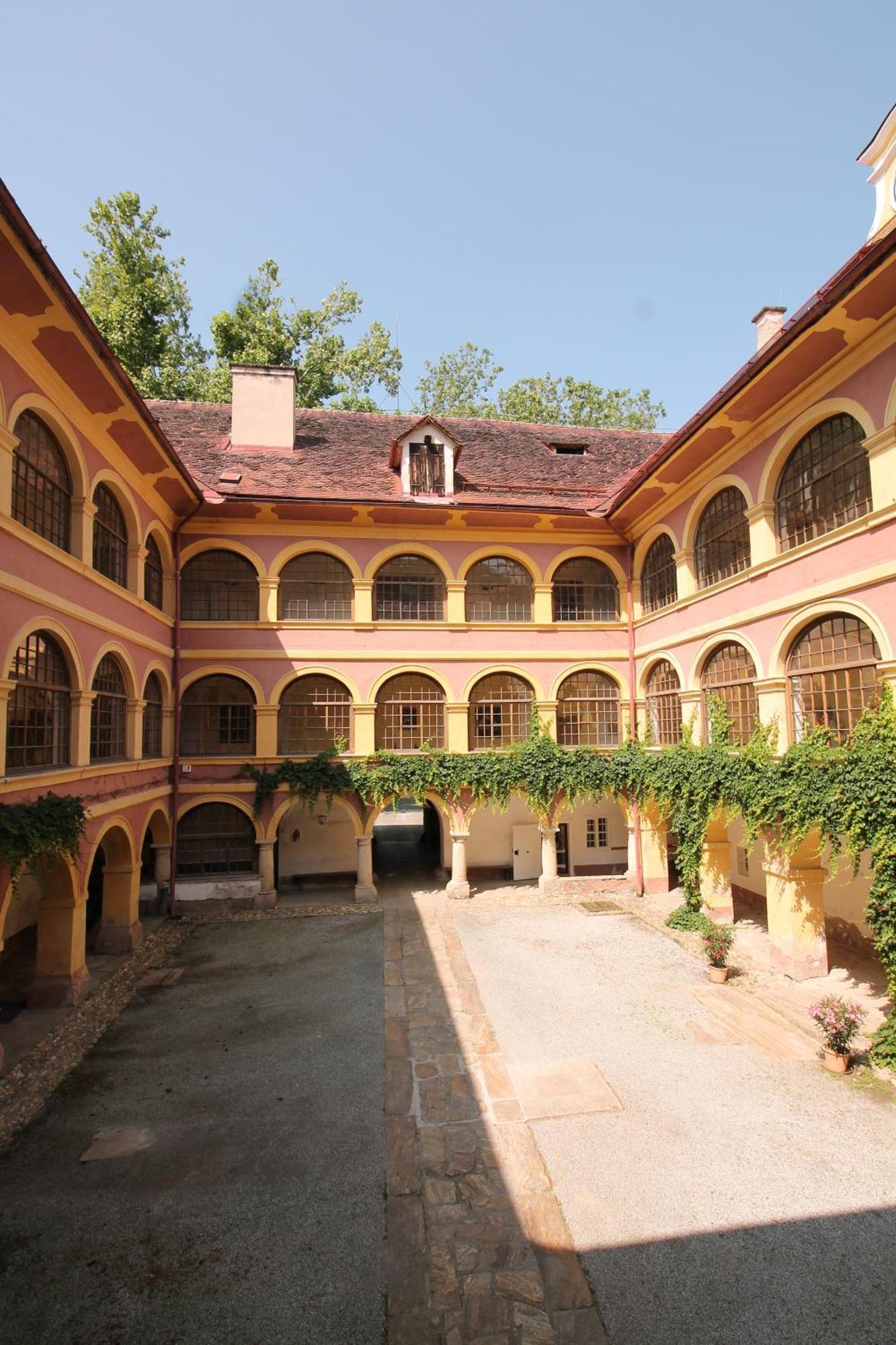 Schloss Frauenthal Apartment Deutschlandsberg Exterior photo